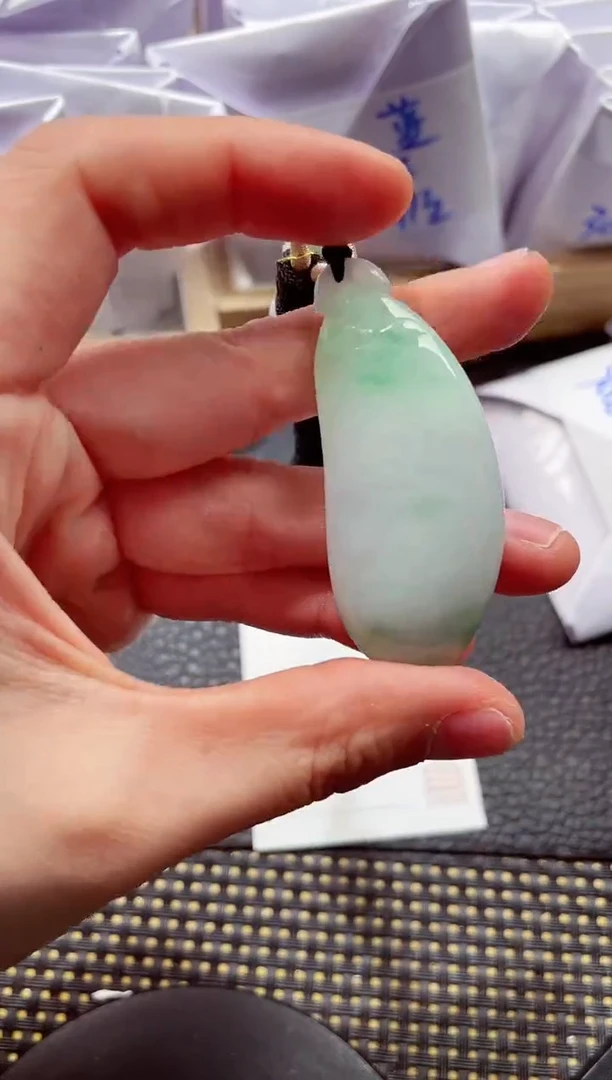 颈饰未镶嵌翡翠000111