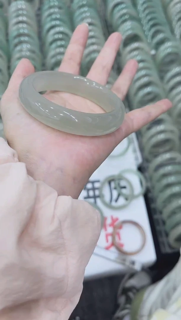 未镶嵌手镯石英质玉38-54