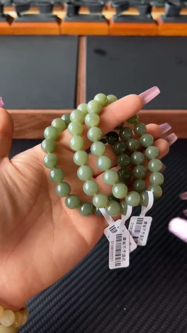手串未镶嵌和田玉且末微色差近矿卡10Hm多样性发货拍一发一