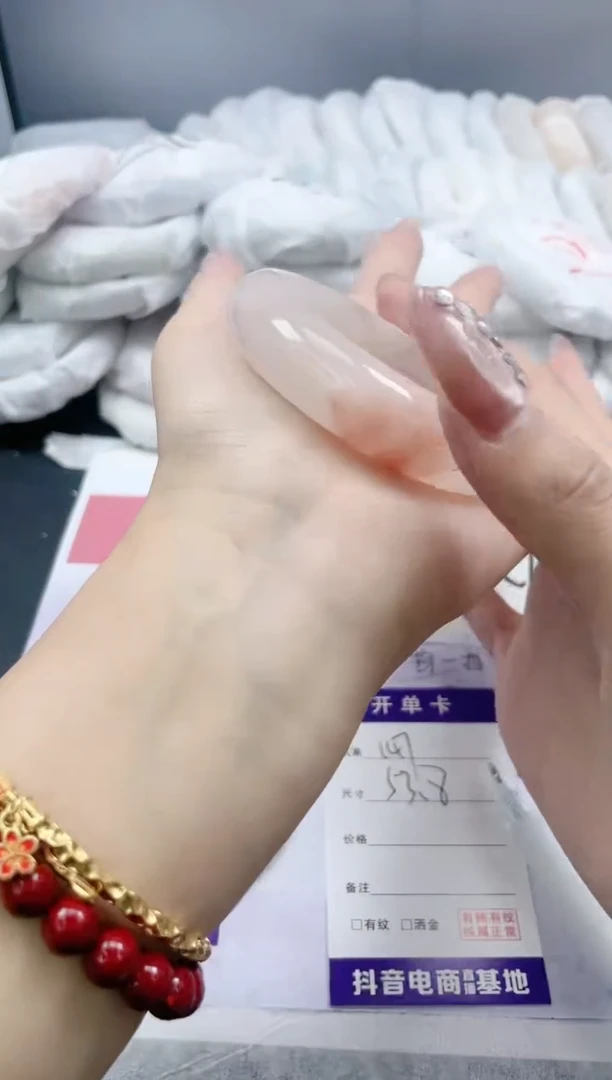 【闪购商品】石英质玉手镯未镶嵌147/53.8