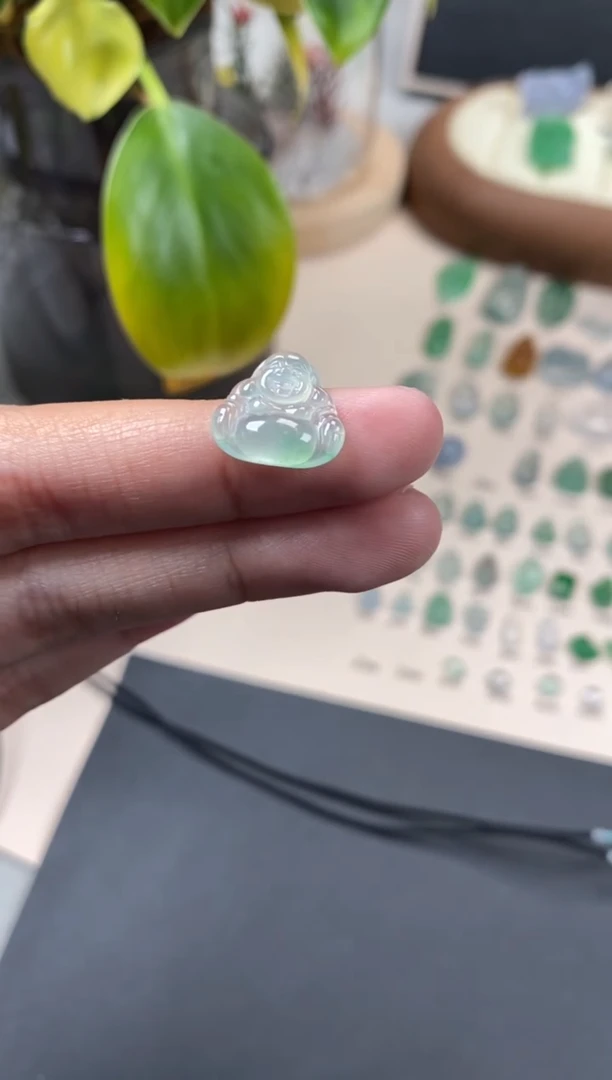 【闪购商品】翡翠颈饰未镶嵌翡翠冰种佛公