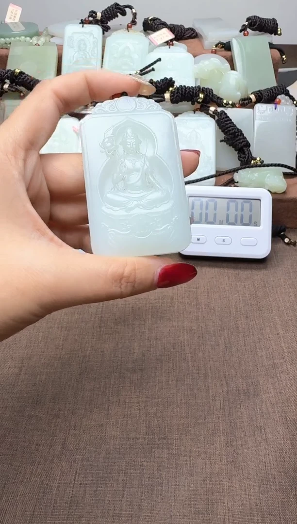 颈饰未镶嵌和田玉1