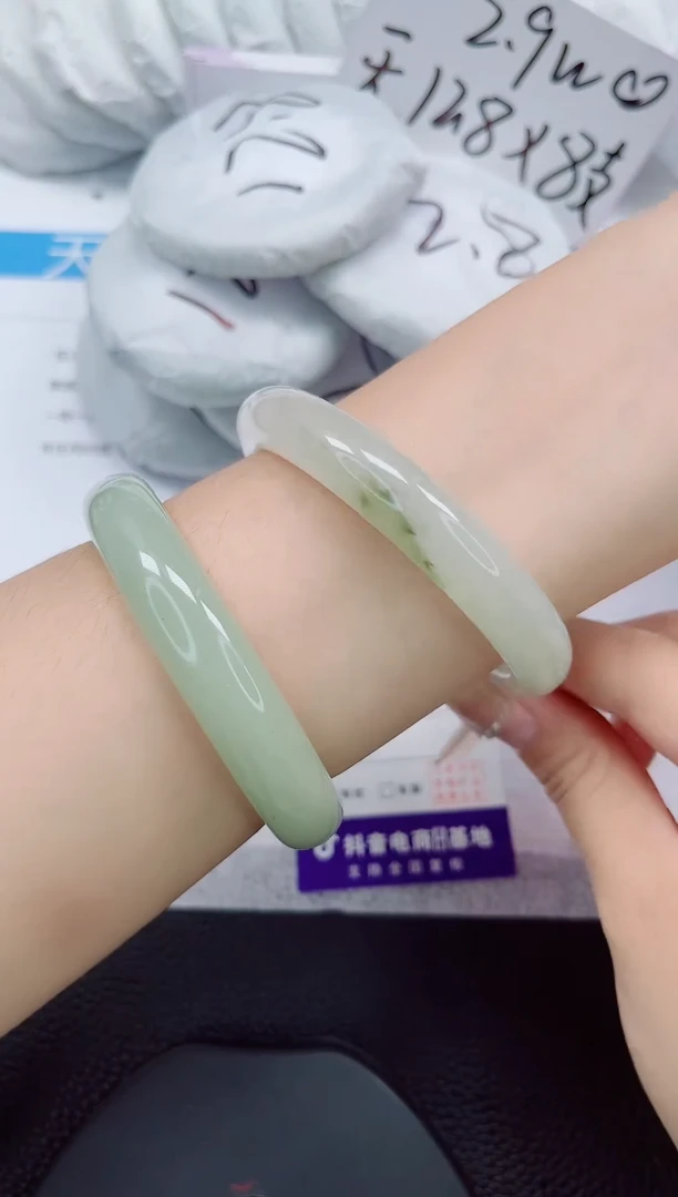 未镶嵌手镯石英质玉160-58/59