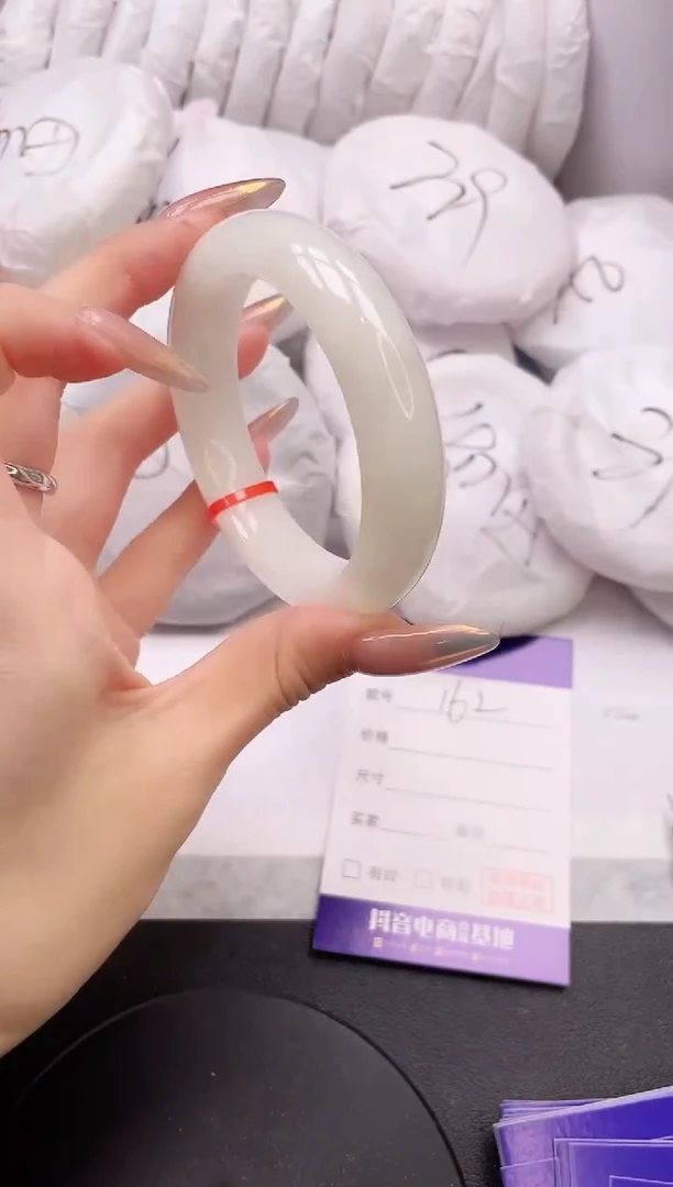 【闪购商品】和田玉手镯未镶嵌19L162-54