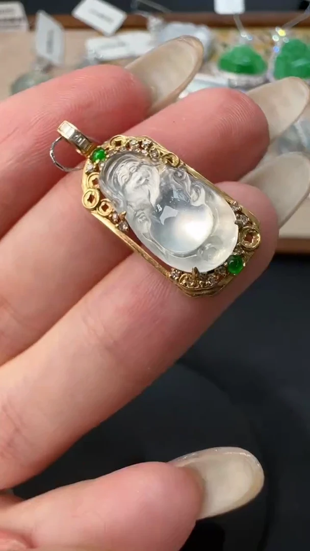 【闪购商品】翡翠吊坠(不含链)18K金镶嵌45