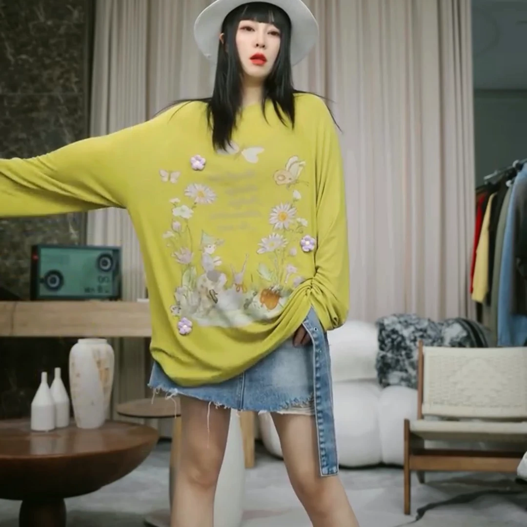 infobyfive2025夏季新款小黄童话彩绘蝴蝶蜗牛人长袖T恤NF0505158