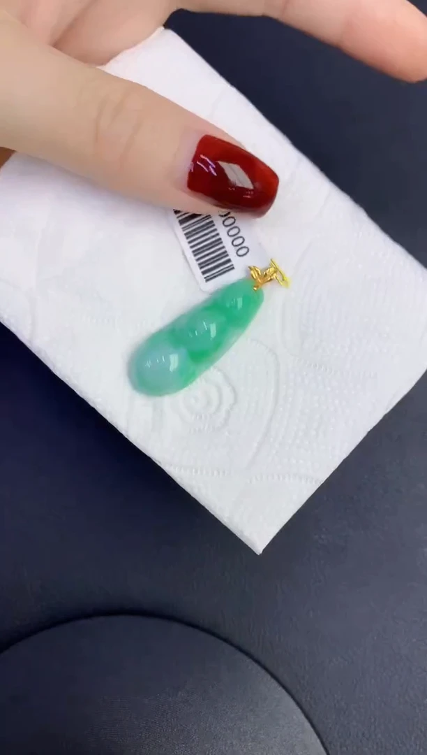 颈饰18K金镶嵌翡翠缅甸天然翡翠A货