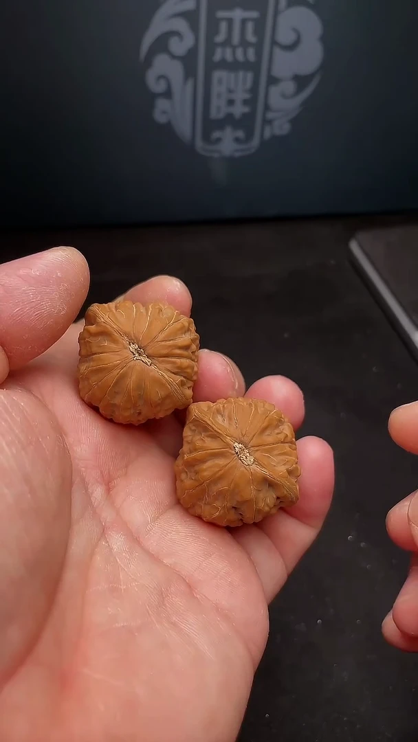 文玩核桃把件36尺铁锤全品白茬 福利