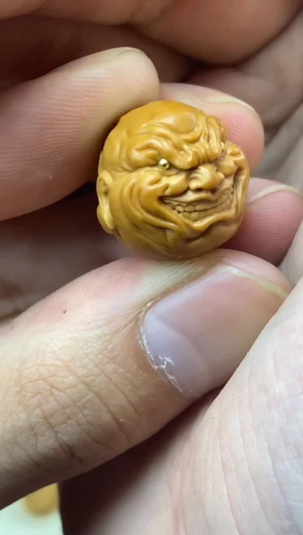 猴头核桃吊坠坏笑