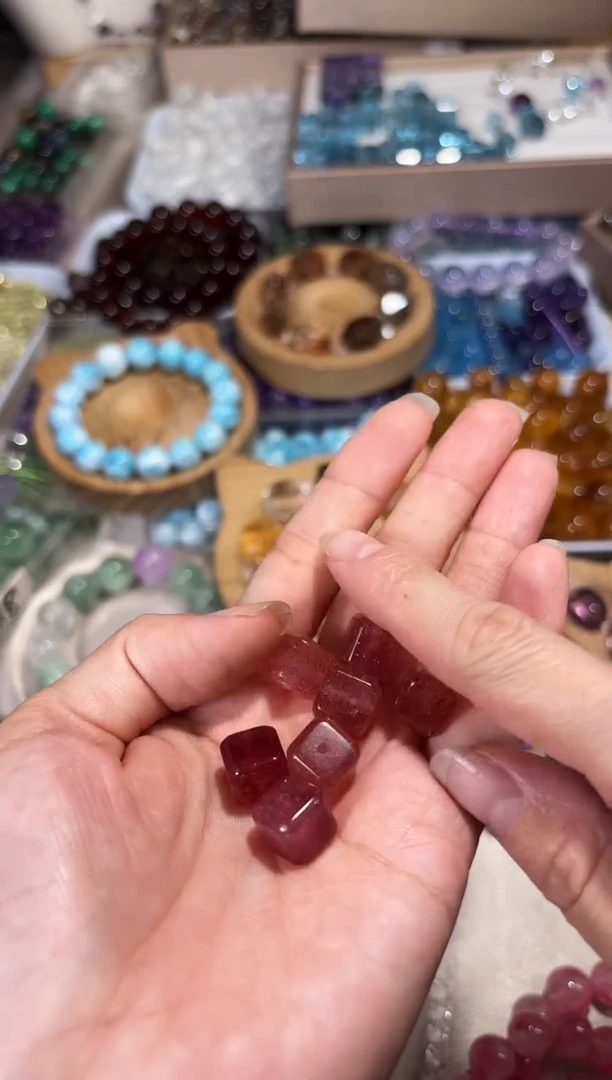 水晶手串未镶嵌草莓晶方糖宽卡10单颗