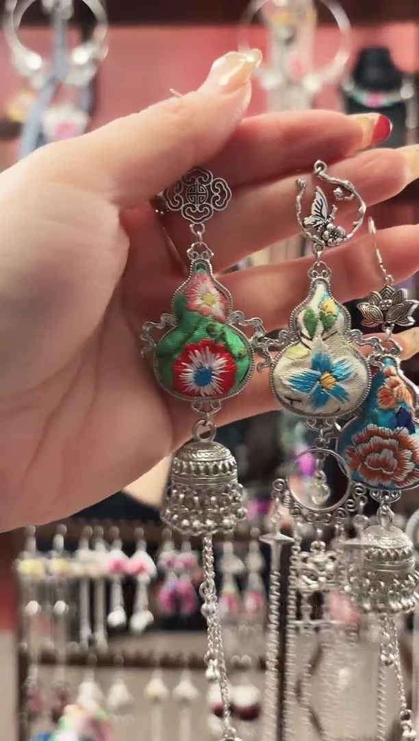 织绣?****^织绣民族风非遗老绣饰品91