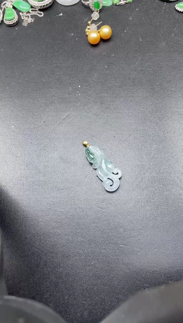 翡翠18K金镶嵌颈饰荆荆有味寄售不退换