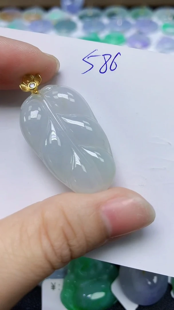 翡翠未镶嵌颈饰天然缅甸翡翠A货