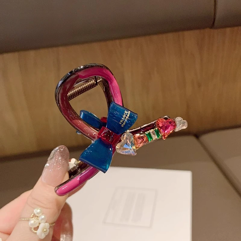 东大门醋酸中号抓夹彩色爱心水钻高级感发夹盘发鲨鱼夹适合发量少