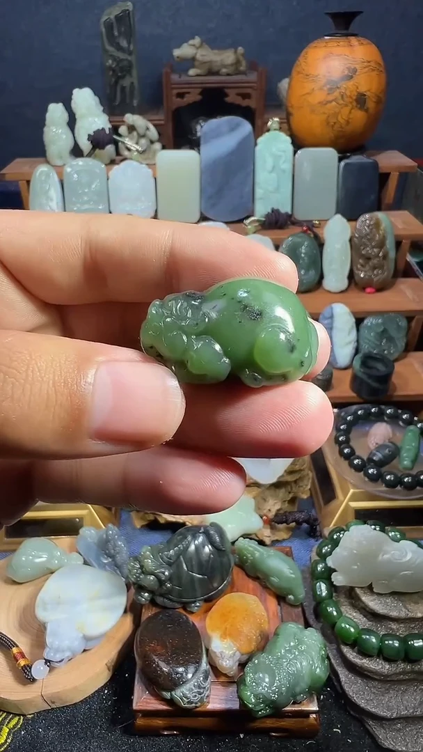 颈饰未镶嵌和田玉3