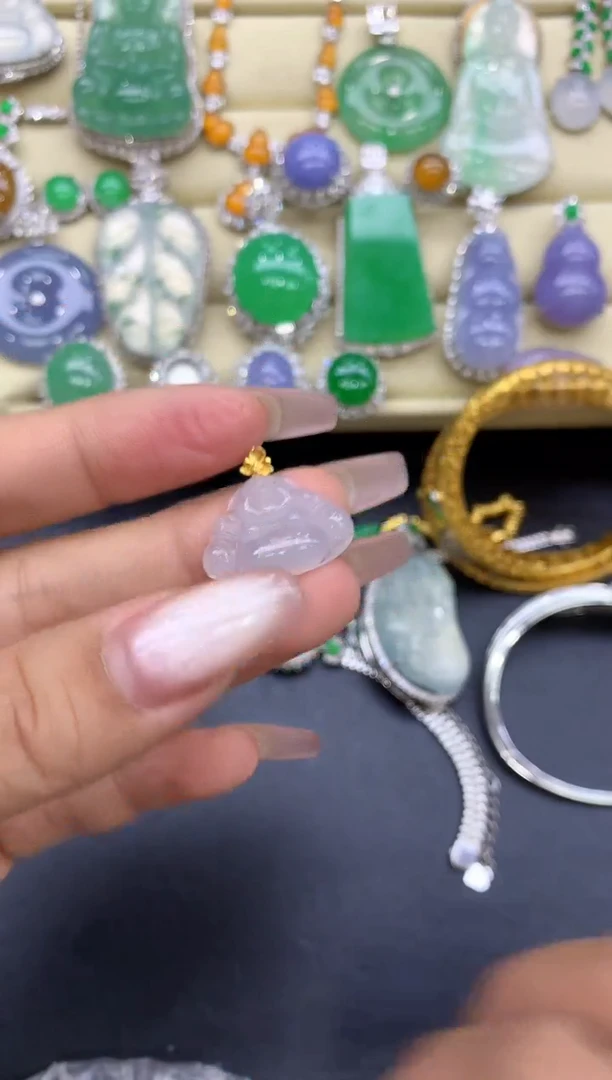 颈饰18K金镶嵌翡翠99-中国好珍宝