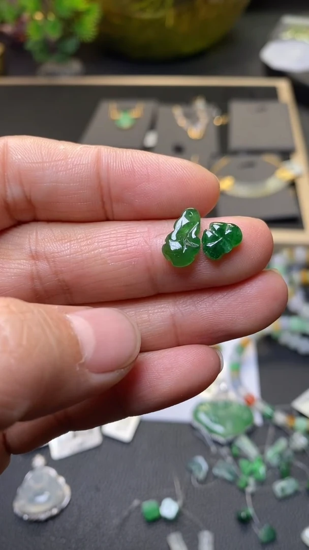 颈饰未镶嵌翡翠39857