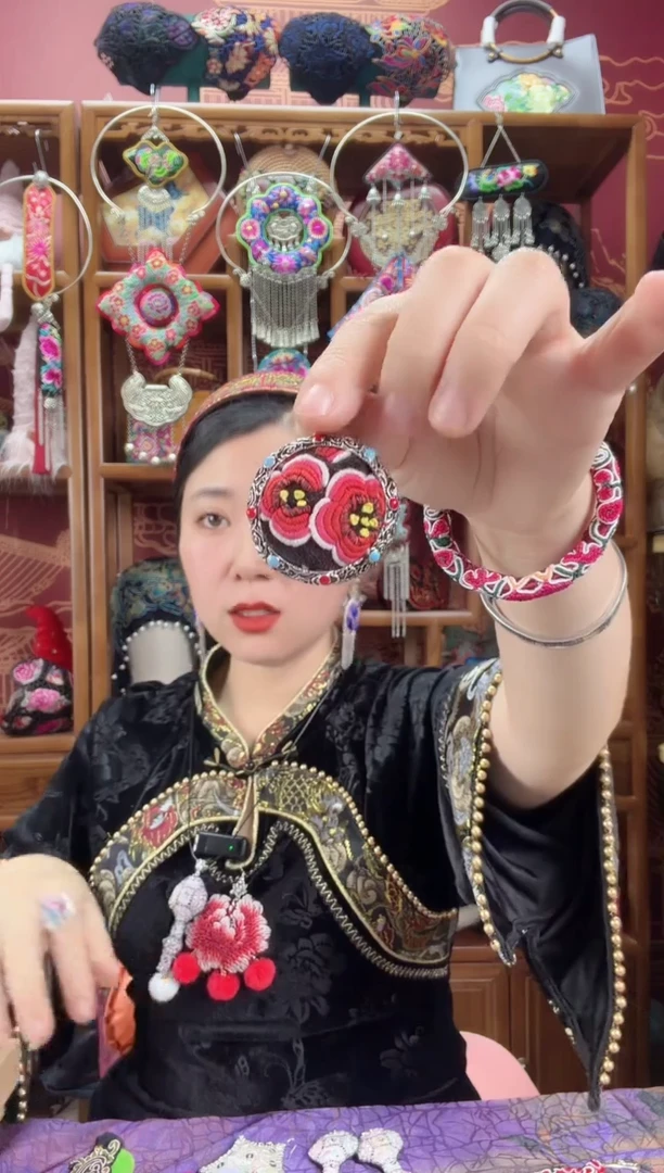 刺绣项链38甜甜家