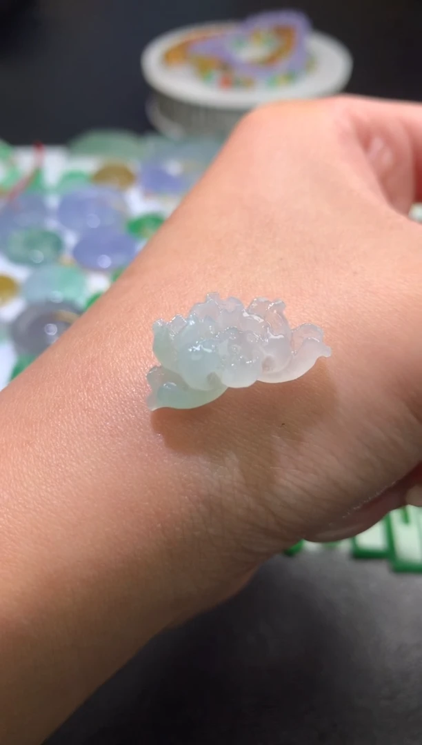 未镶嵌定制翡翠毛货 12.7-22.5-6.8