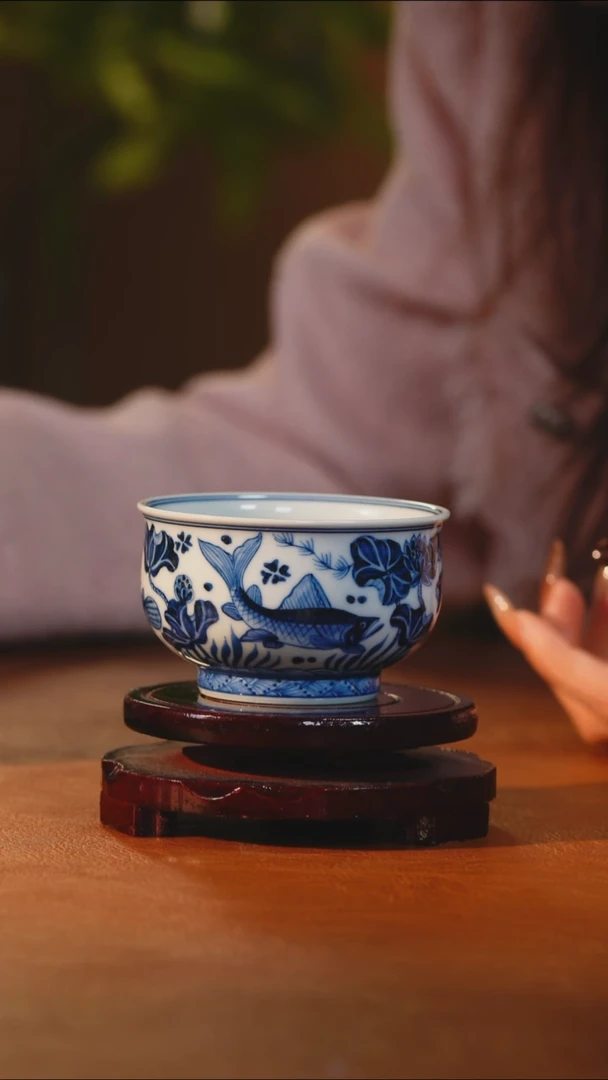 青花鱼藻炉式杯