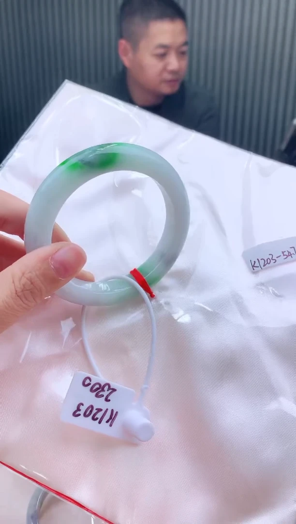 未镶嵌手镯翡翠J****e54+
