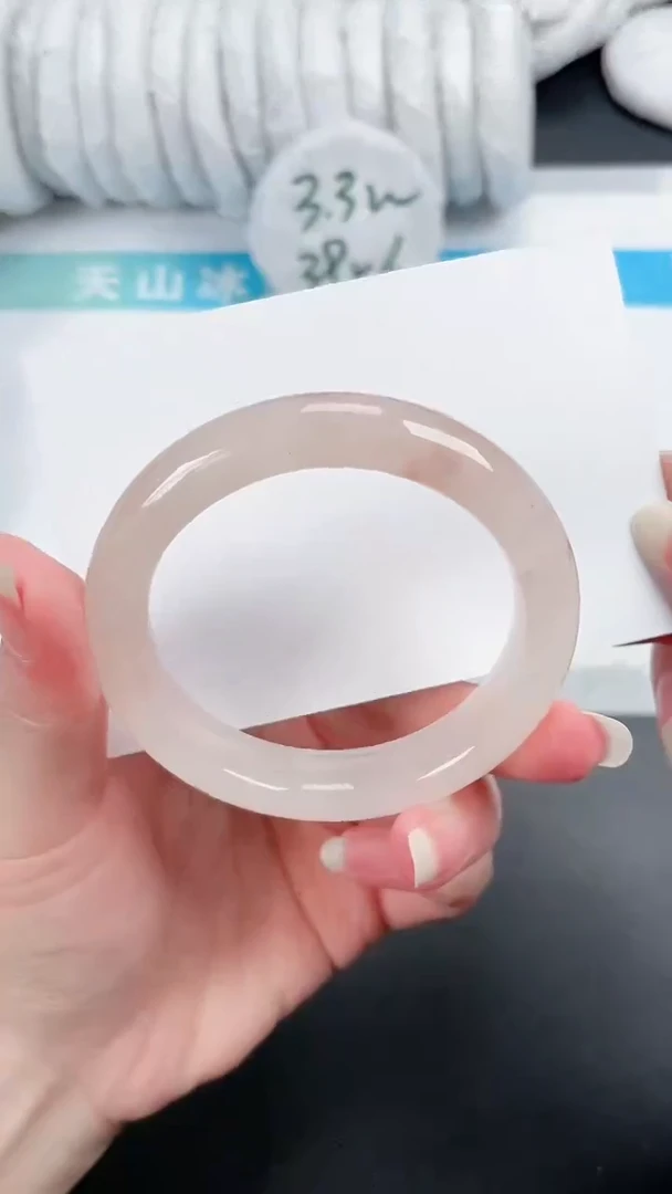 【闪购商品】石英质玉手镯未镶嵌232-52.3