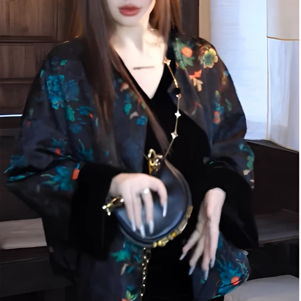 欧洲站2025秋季新款时髦新中式国风盘扣阔版型长袖两穿丝绒外套女