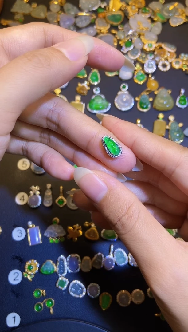 吊坠(不含链)银S925镶嵌翡翠1