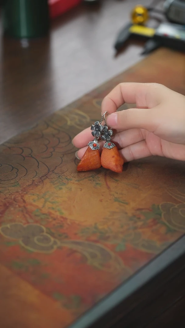 【闪购商品】琥珀耳饰银S925镶嵌原石耳环