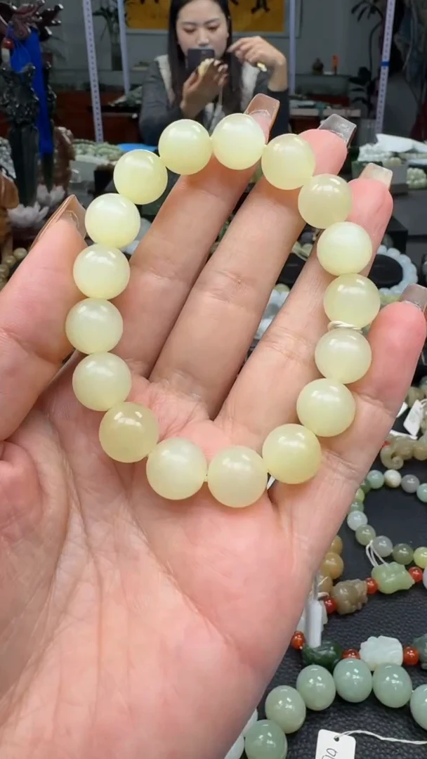 未镶嵌手链和田玉冰黄口卡12