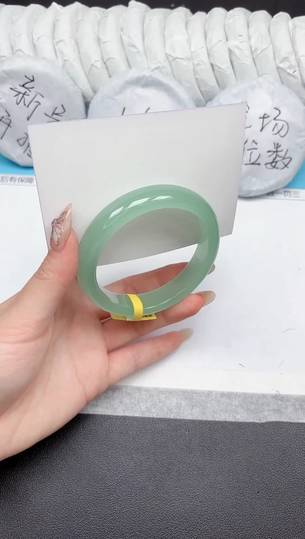 未镶嵌手镯石英质玉227-5859