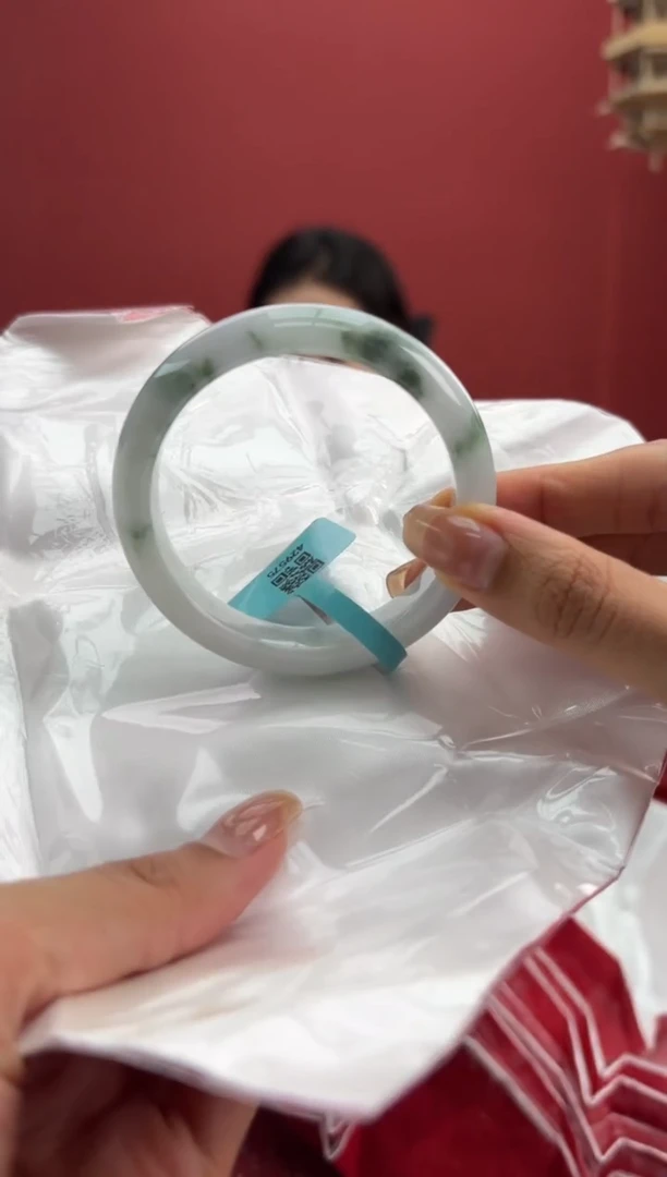 翡翠手镯未镶嵌12手镯