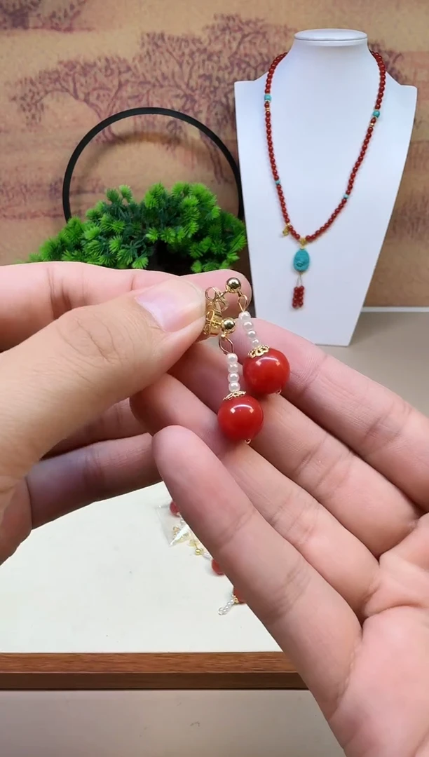 14K金镶嵌南红玛瑙耳饰E58