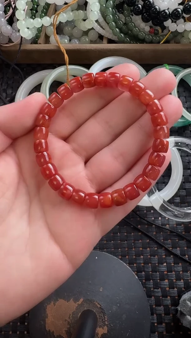 颈饰未镶嵌南红玛瑙9*8直切