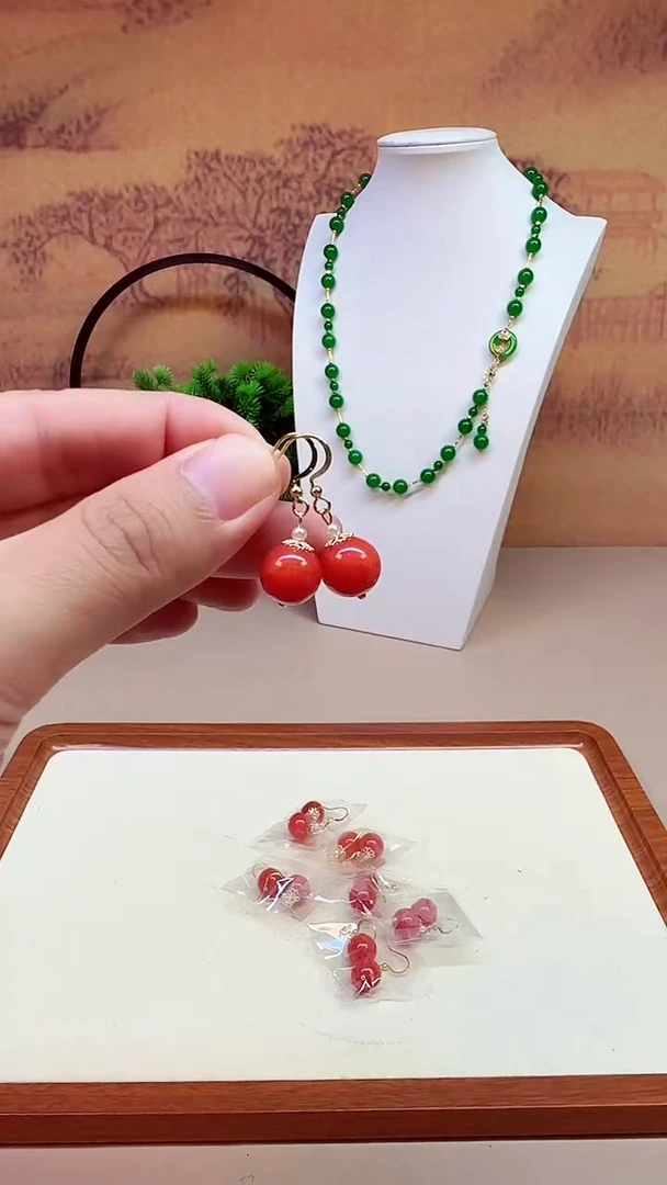 14K金镶嵌南红玛瑙耳饰E68
