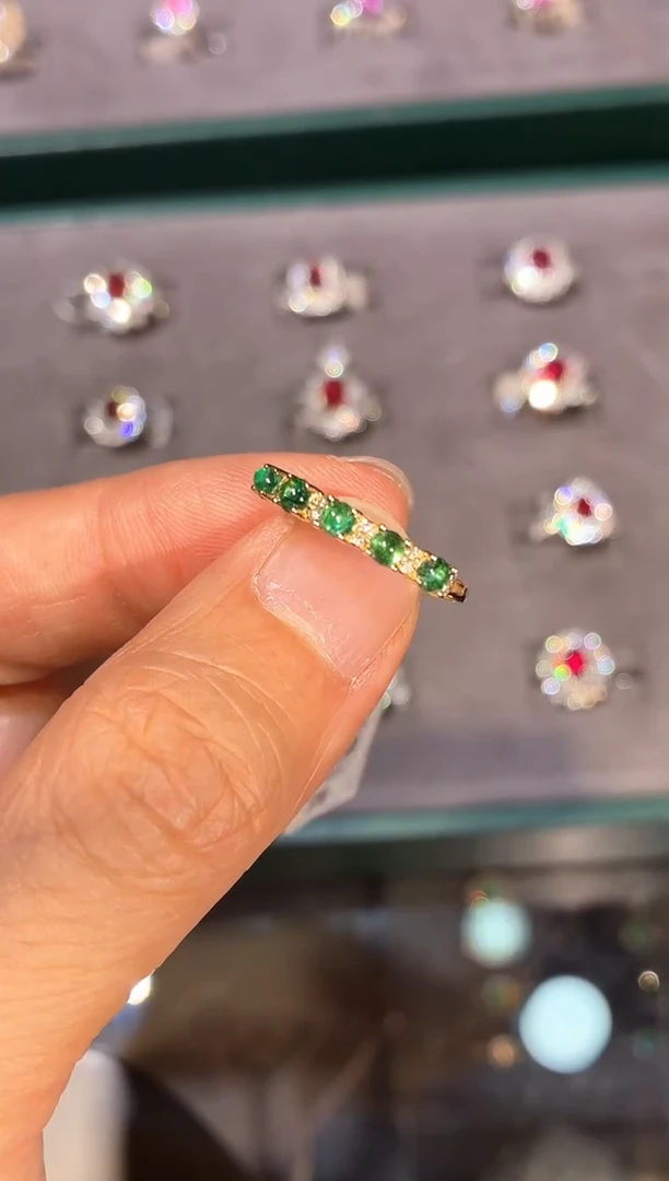 18K金镶嵌戒指祖母绿【闪购】0.51ct/七天鉴赏