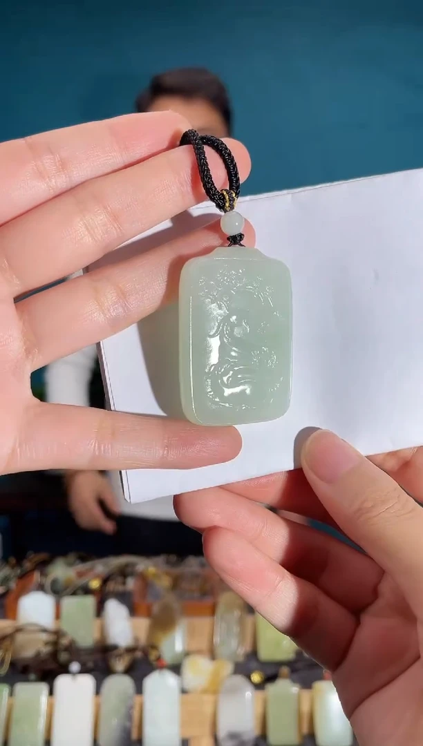 颈饰未镶嵌和田玉1