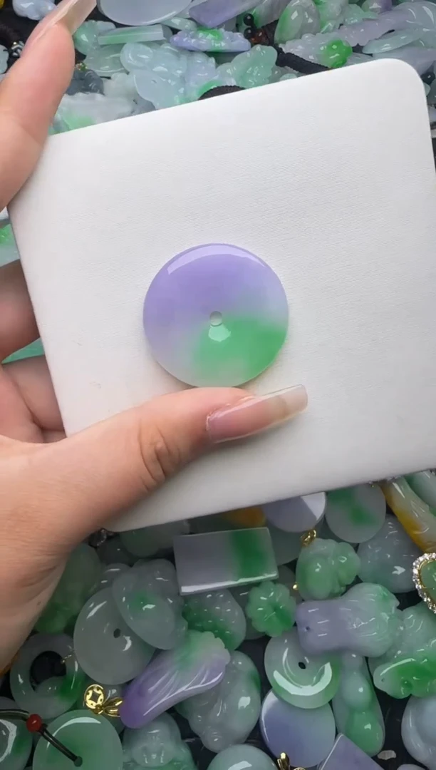 翡翠未镶嵌颈饰天然缅甸翡翠吊坠