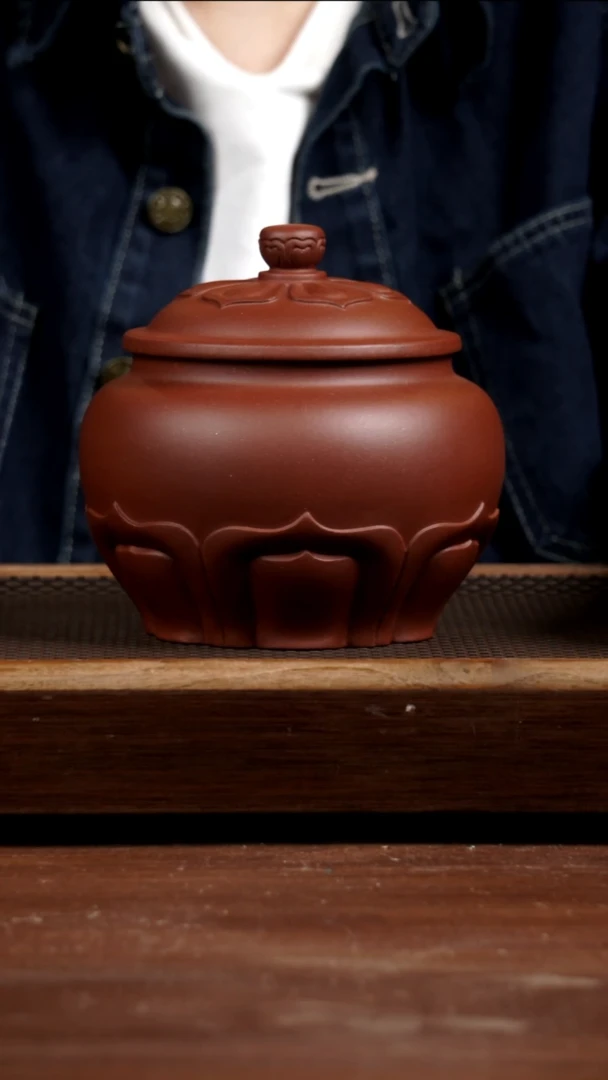 茶壶紫砂玫红底槽青茶叶罐