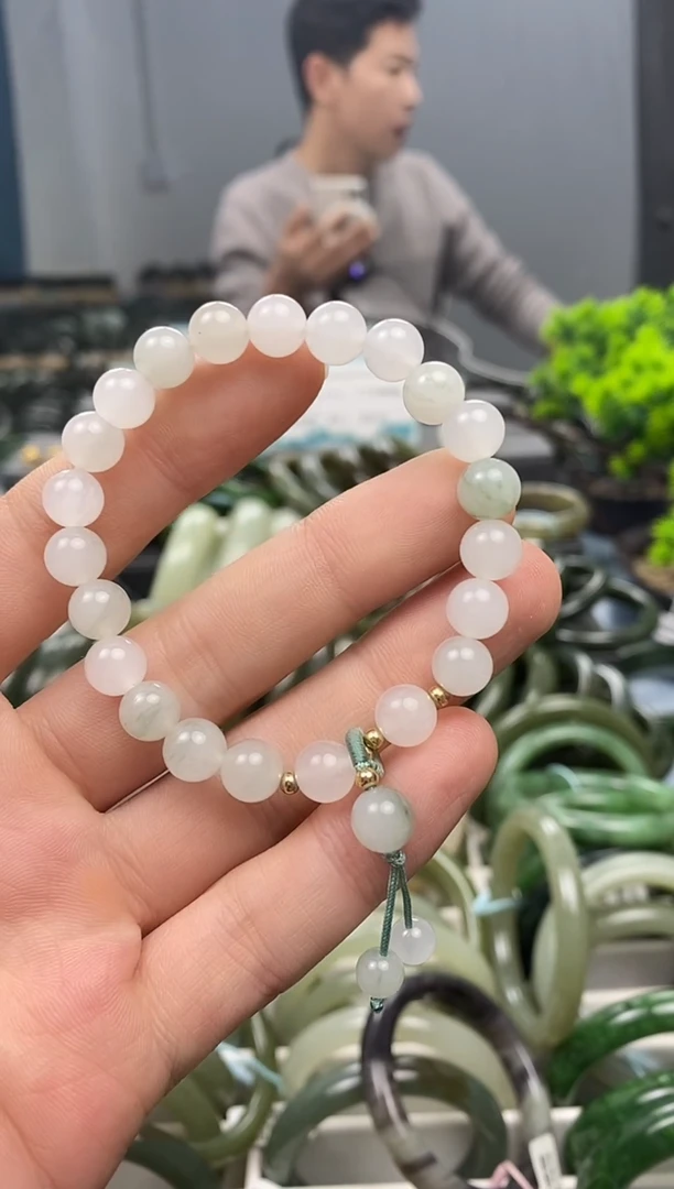 未镶嵌手镯透闪石质玉8mm