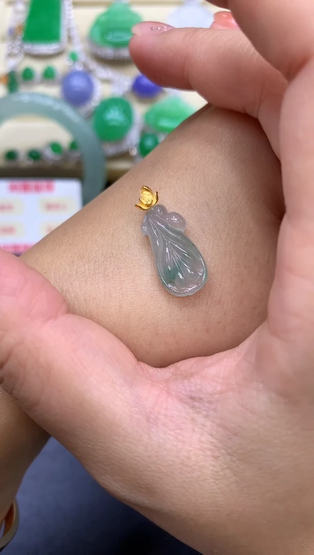 颈饰18K金镶嵌翡翠66-中国好珍宝