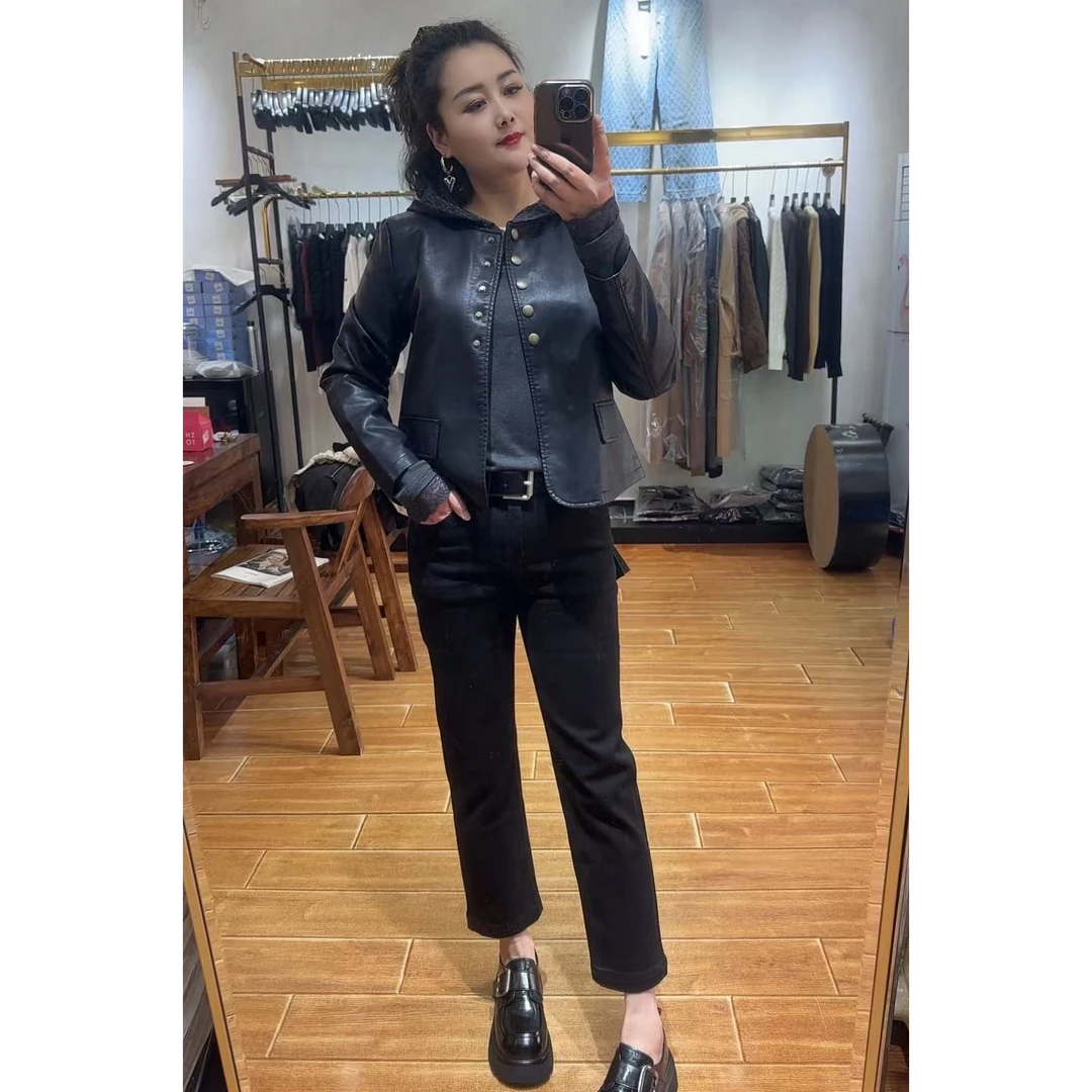 美丽家欧货春款金属扣圆领精干时尚皮衣