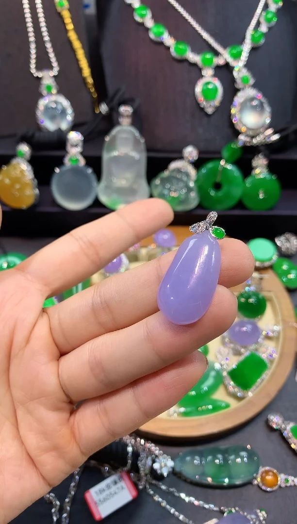 翡翠18K金镶嵌吊坠(不含链)瓜