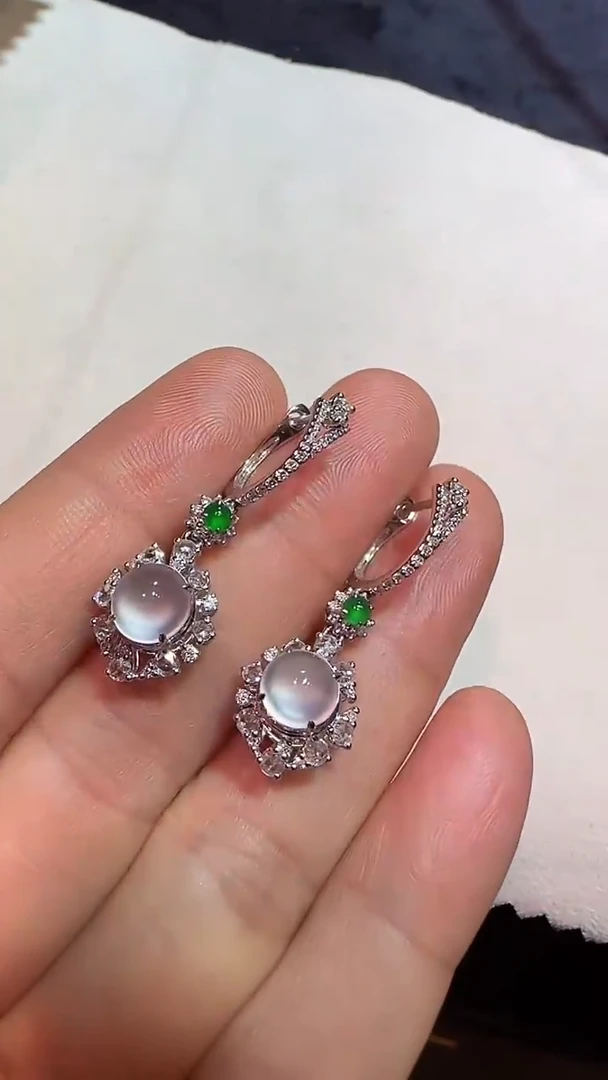 【闪购商品】翡翠耳饰18K金镶嵌21800