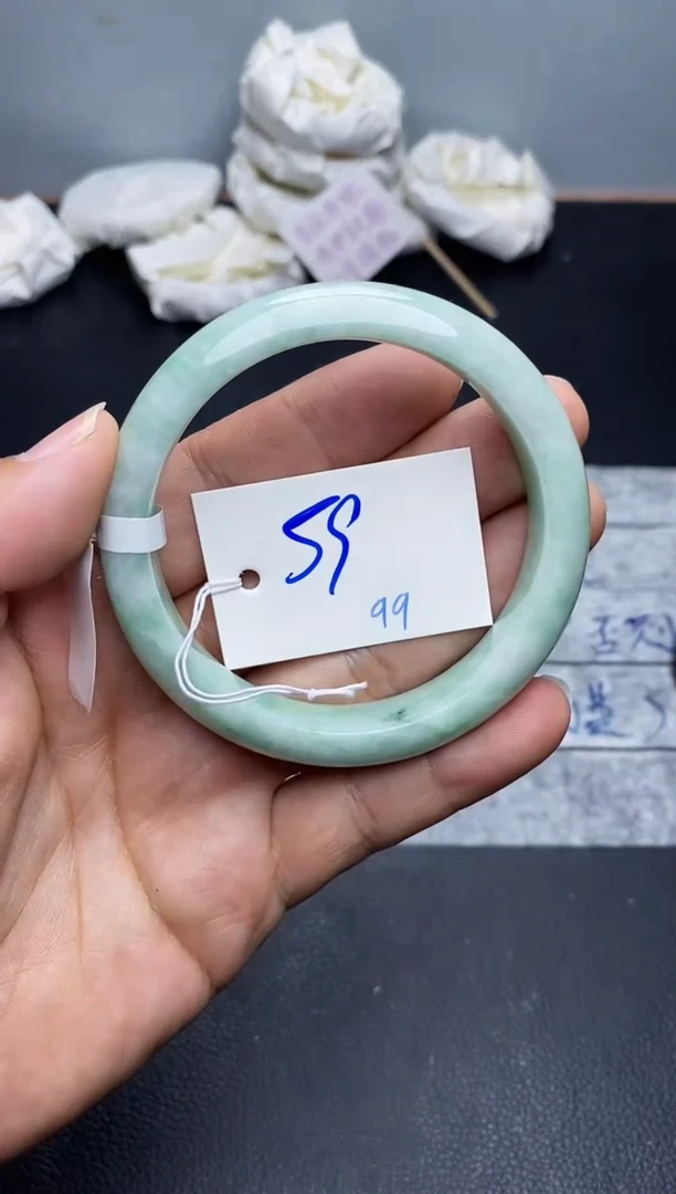 未镶嵌手镯翡翠99