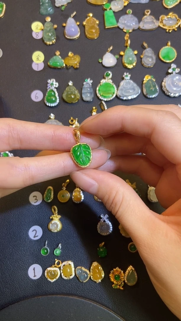 吊坠(不含链)18K金镶嵌翡翠彩1