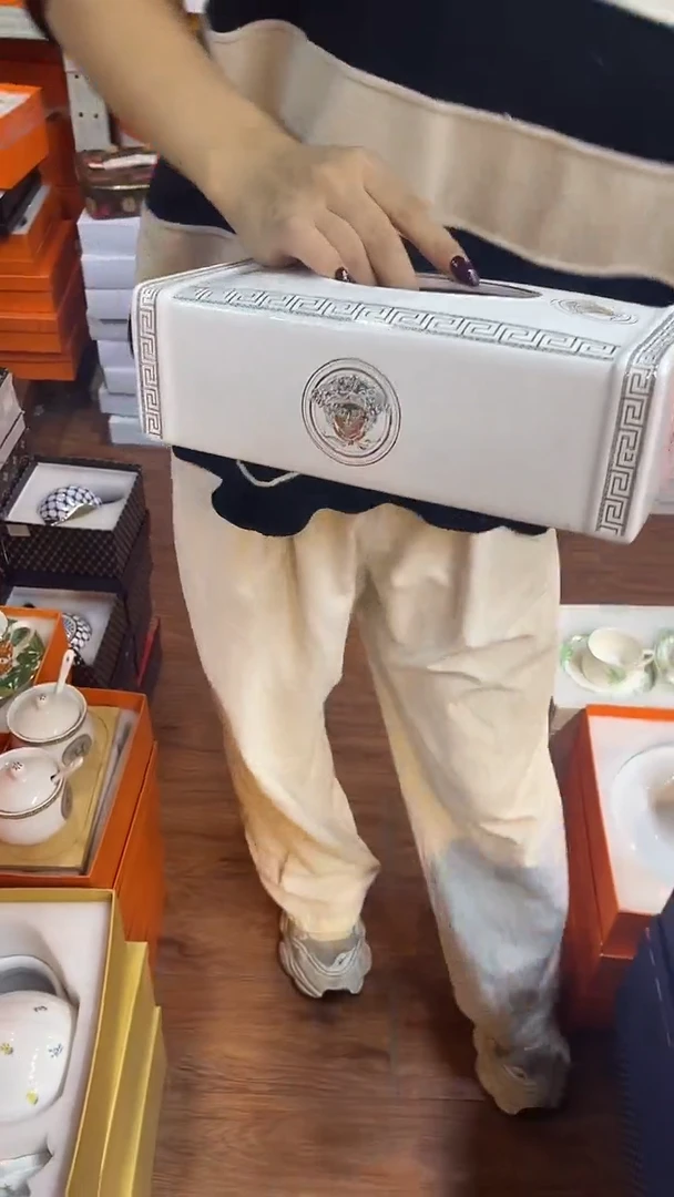 杯鸿辉家品牌瓷器，京东包邮！