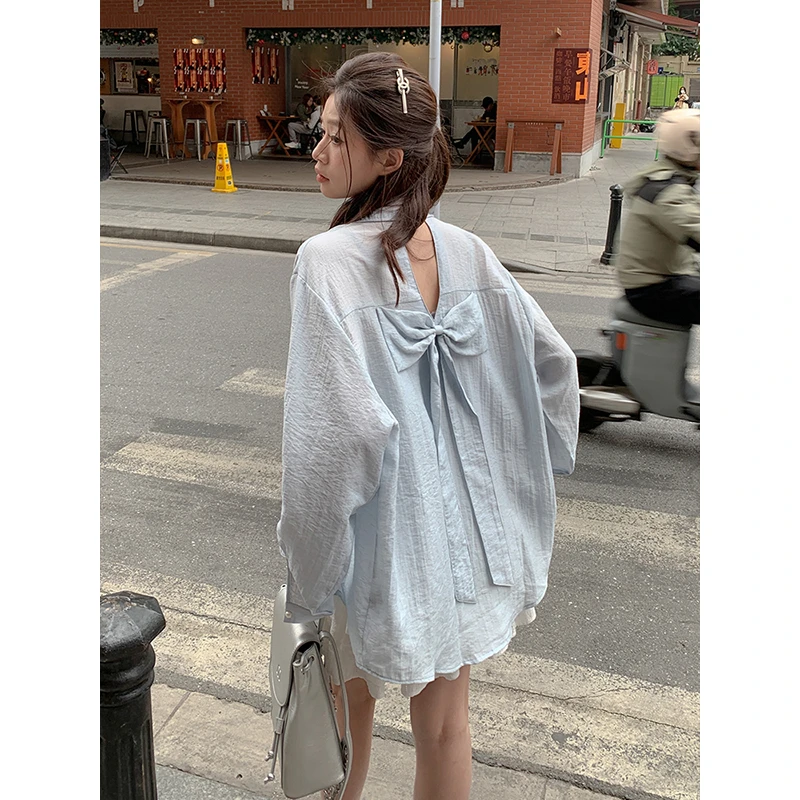 春季2025年设计感小众独特漂亮纯欲露背镂空后背蝴蝶结衬衣女上衣