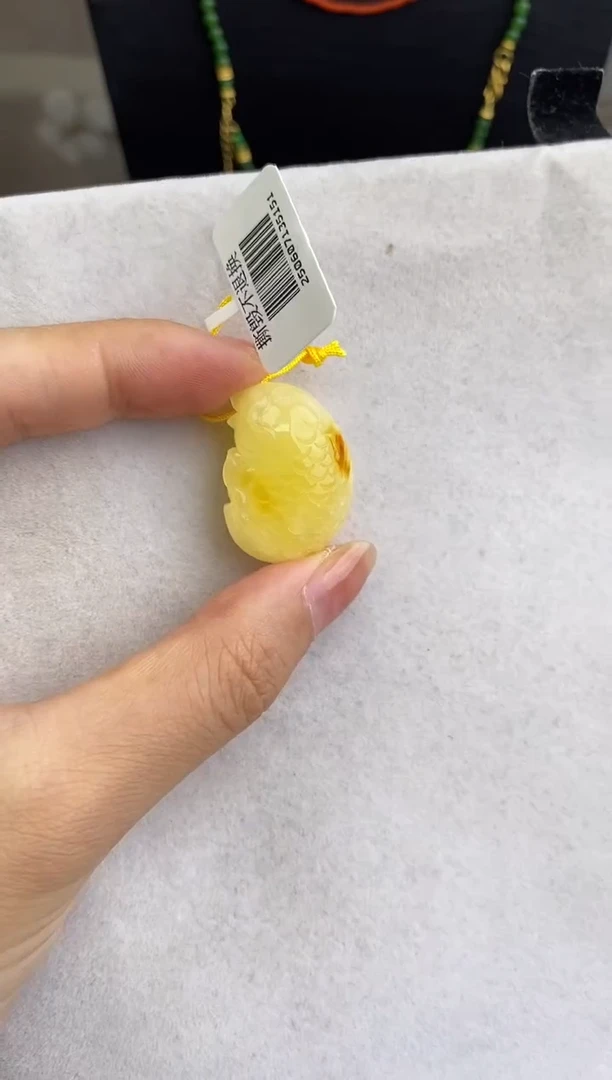 未镶嵌琥珀裸石10608009-吊坠