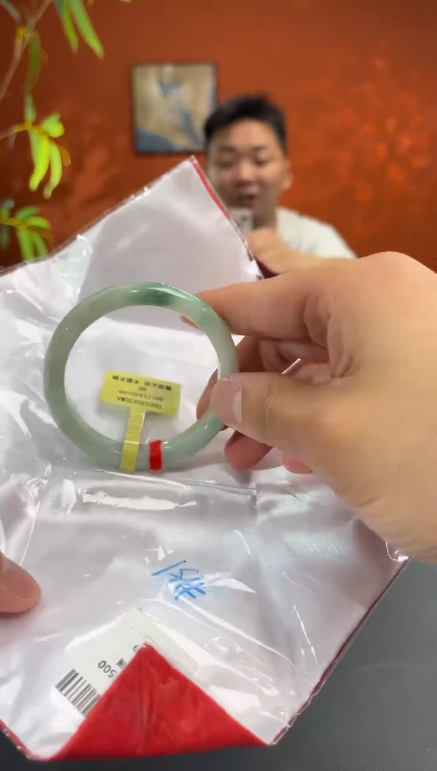 未镶嵌手镯翡翠翡翠手镯